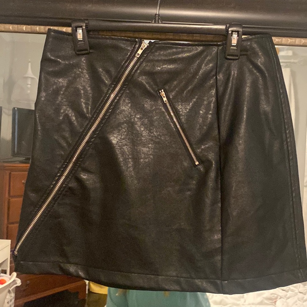 Boutique, NWOT, Black Leather Skirt, Large